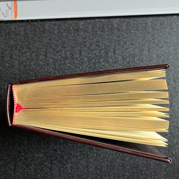 Grimm's Complete Fairy Tales book (Barnes and Noble leather-bound classics) - Picture 11 of 13